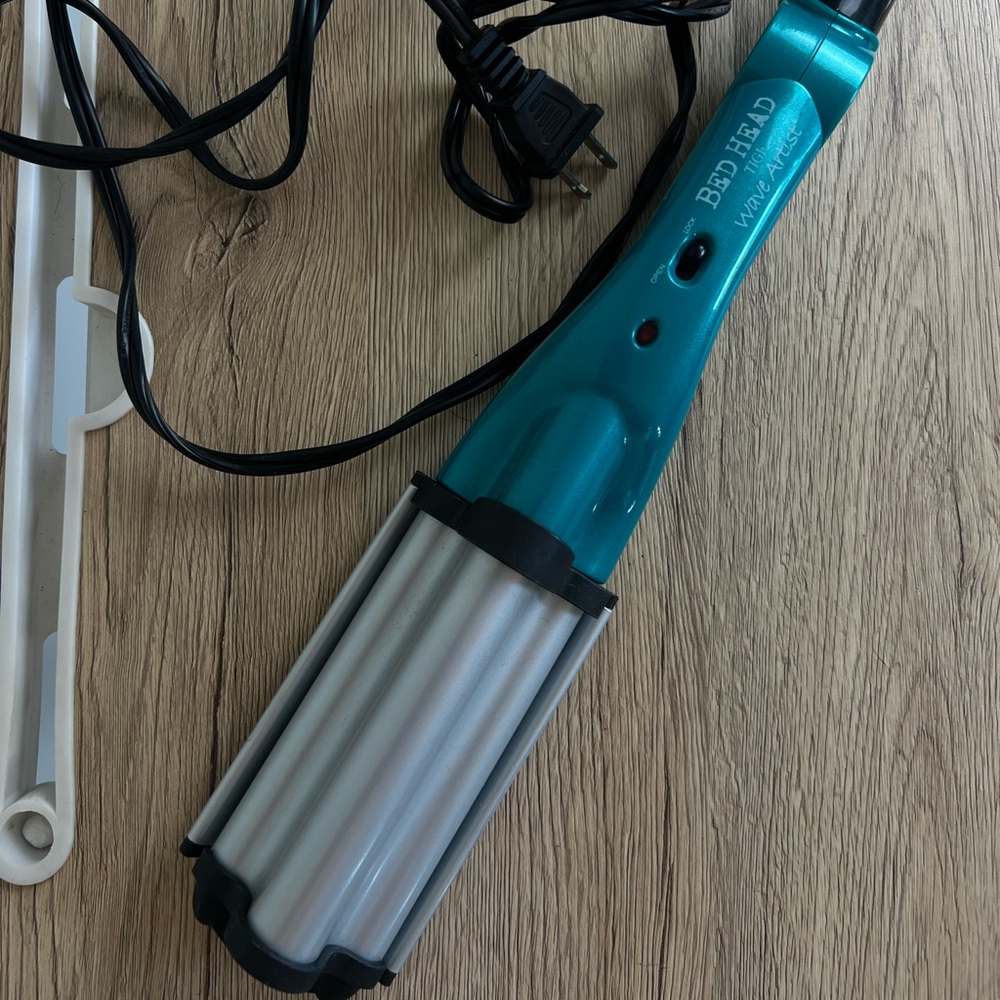 BedHead Wave Artist Teal